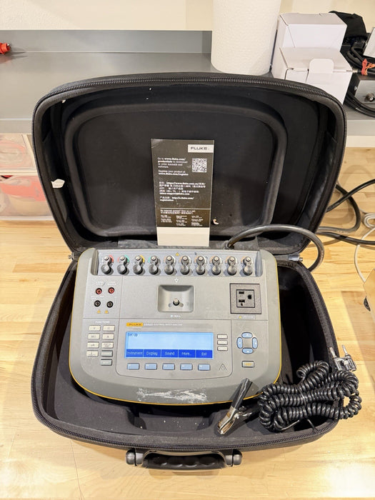 FLUKE ESA620 BIOMEDICAL ELECTRICAL SAFETY ANALYZER W/ CASE & CHARGER /SHIPS FAST