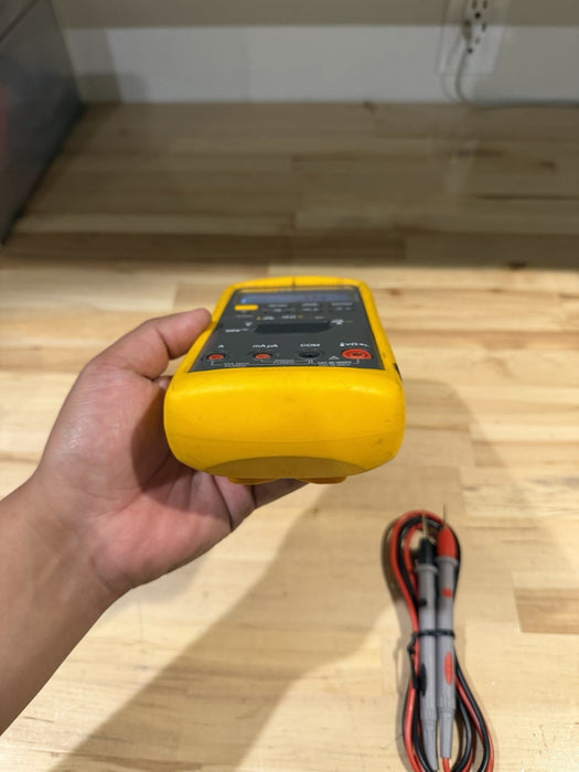 FLUKE 87V TRUE RMS MULTIMETER W/ LEADS (TESTED) SHIPS FAST