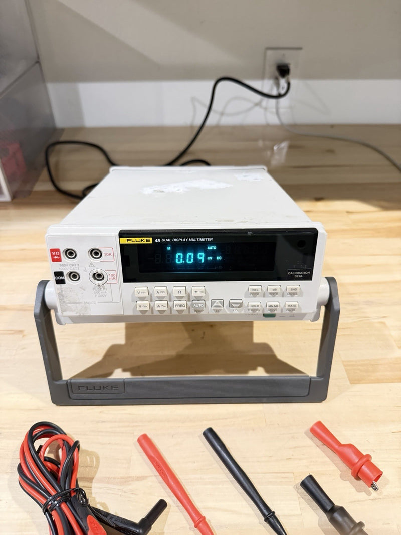 FLUKE 45 DUAL DISPLAY MULTIMETER WITH LEADS & CLIPS TESTED