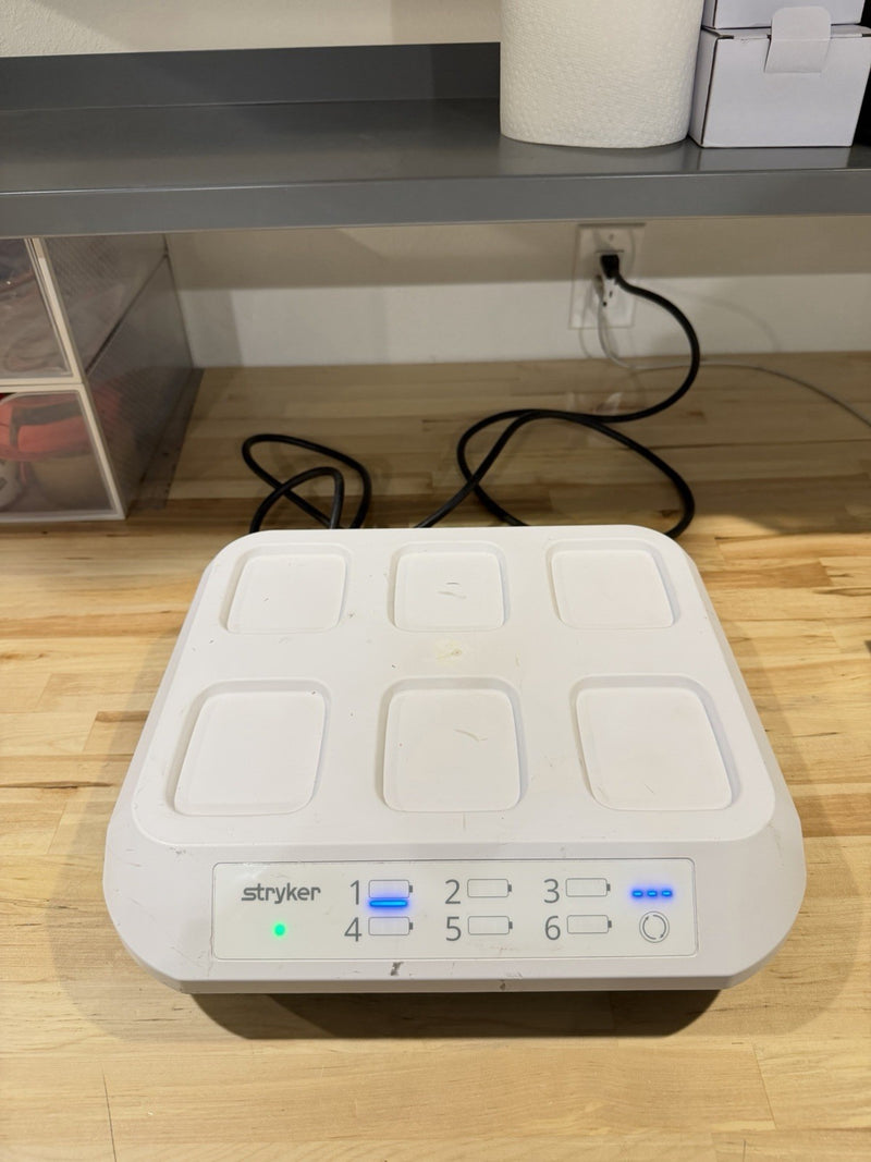 STRYKER CHARGER MODEL #9110-120-000 TESTED