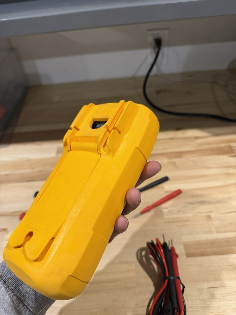 FLUKE 28 II TRUE RMS MULTIMETER WITH LEADS & CLIPS TESTED