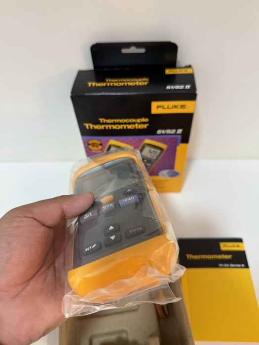 FLUKE 51 II THERMOCOUPLE THERMOMETER WITH PROBE NEW