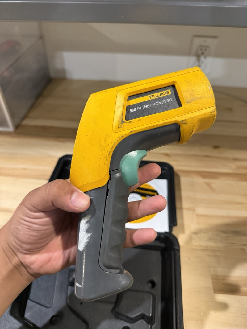 FLUKE 568 IR THERMOMETER WITH CASE TESTED