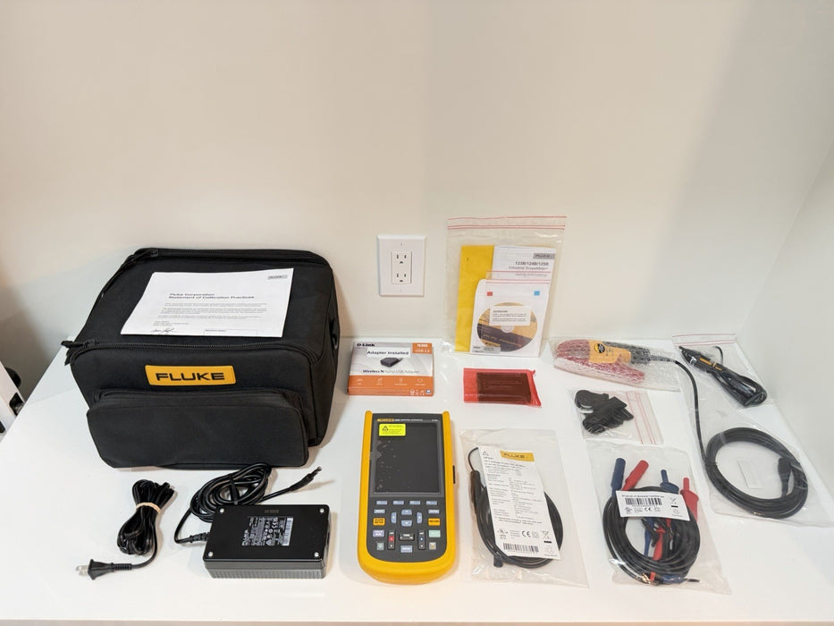 FLUKE 125B INDUSTRIAL SCOPEMETER 40MHZ(NEW FACTORY SEALED) FREE SHIPPING MFD2025