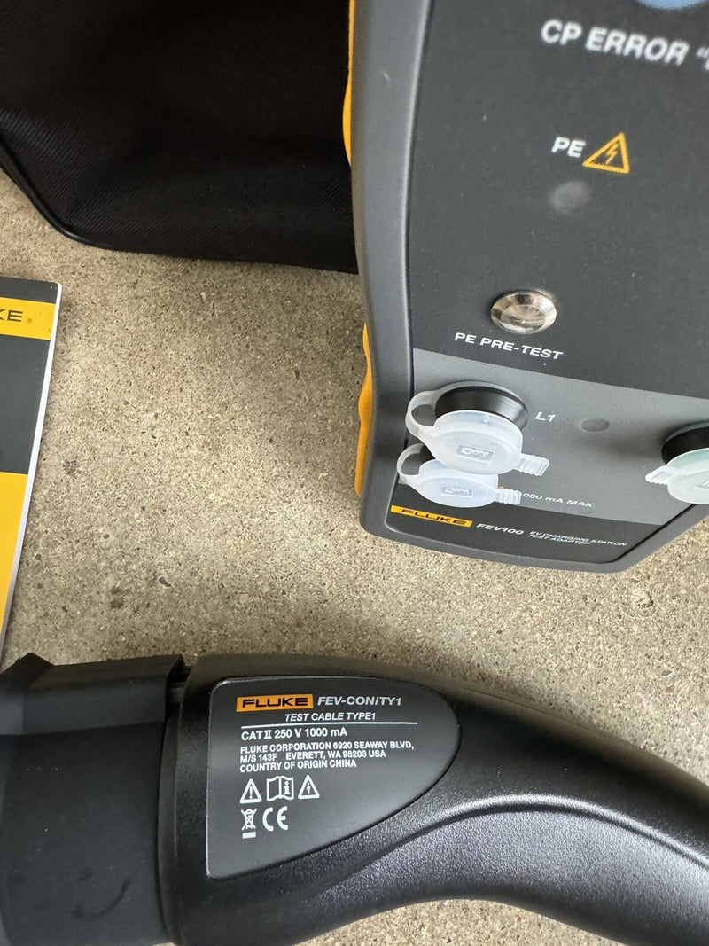 FLUKE FEV100/TY1 ADAPTER KIT FOR ELECTRIC VEHICLE CHARGING STATIONS
