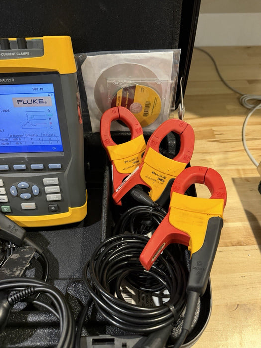 FLUKE 434 SERIES POWER QUALITY ANALYZER KIT W/ACCESSORIES - SHIPS FREE (TESTED)