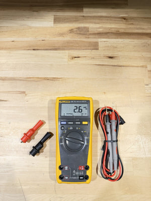 FLUKE 179 MULTIMETER WITH LEADS & CLIPS