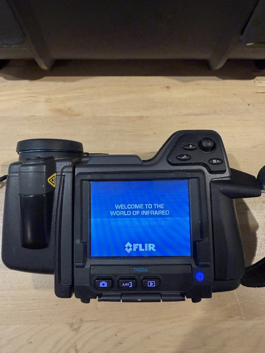 FLIR T420BX THERMAL IMAGING CAMERA WITH CHARGER & BATTERIES TESTED