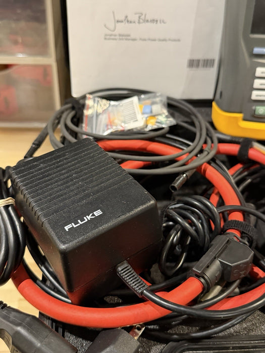 FLUKE 435 POWER QUALITY & ENERGY ANALYZER W/ ACCESSORIES & CHARGER-SHIPS FREE