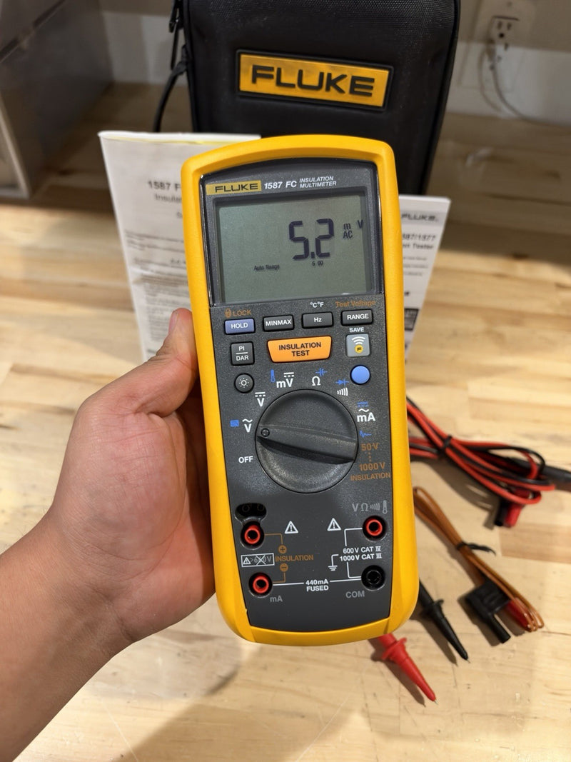 FLUKE 1587 FC 2 IN 1 HANDHELD DIGITAL INSULATION MULTIMETER W/ ACCESSORIES