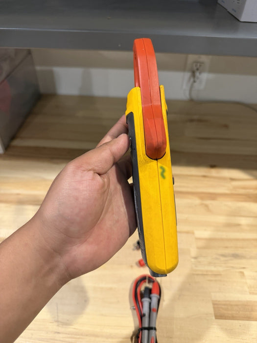 FLUKE 373 TRUE RMS W/ LEADS - SHIPS FAST