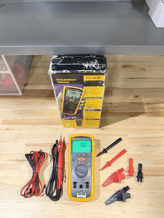 FLUKE 1507 INSULATION MULTIMETER WITH LEADS & CLIPS CALIBRATED 2026