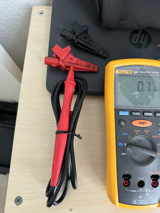 FLUKE 1507 INSULATION MULTIMETER WITH LEADS & BAG