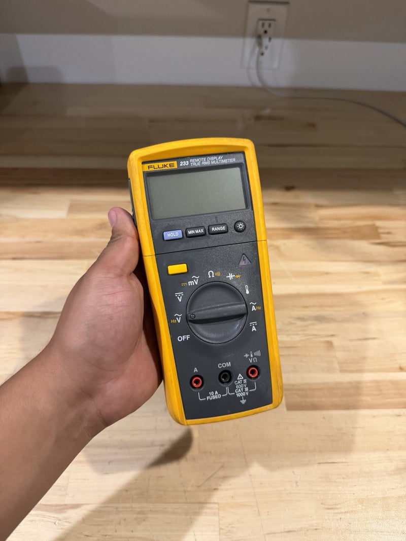 FLUKE 233 REMOTE DISPLAY MULTIMETER FOR PARTS