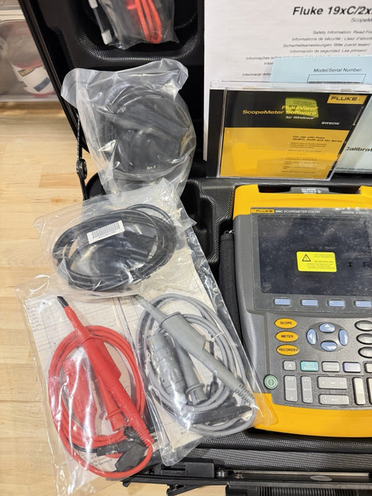 FLUKE 199C 200MHZ 2.5GS/S SCOPEMETER COLOR WITH ACCESSORIES