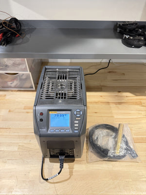 FLUKE 9143 FIELD METROLOGY WELL +33C TOA 350 C DRY BLOCK /TESTED SHIPS FREE