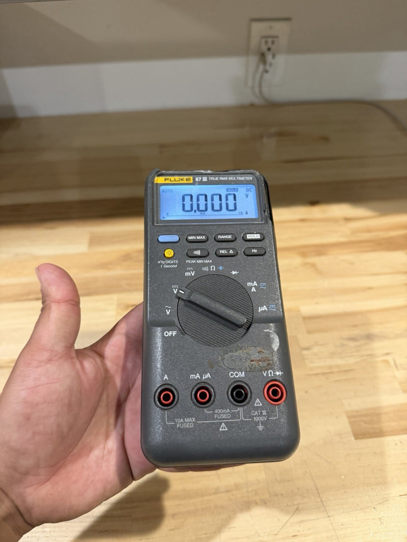 FLUKE 87 III TRUE RMS MULTIMETER (PARTS ONLY) DOESN’T WORK - SHIPS FAST
