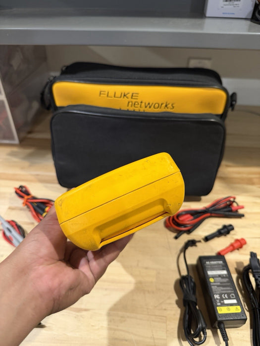 FLUKE 754 DOCUMENTING PROCESS CALIBRATOR WITH ACCESSORIES TESTED