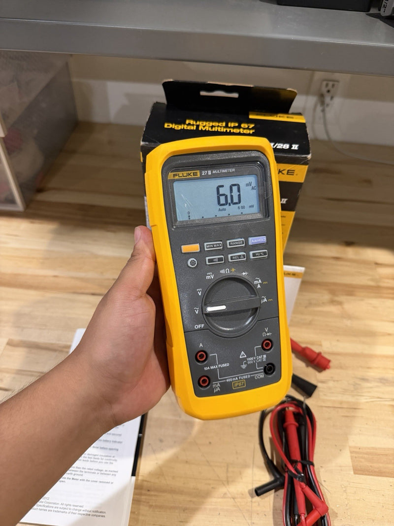 FLUKE 27 II TRUE RMS MULTIMETER CALIBRATED -SHIPS FAST (NEW SEALED)