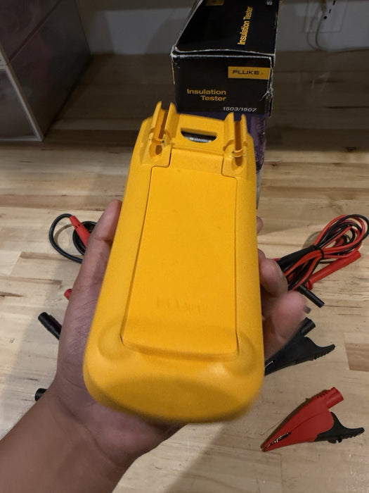 FLUKE 1503 INSULATION TESTER (NEW FACTORY SEALED) W ACCESSORIES - NEW