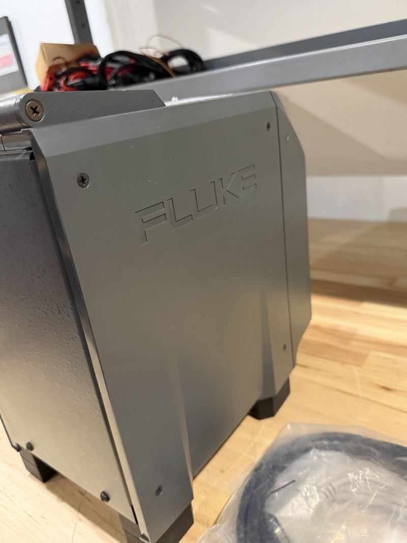 FLUKE 9143 FIELD METROLOGY WELL +33C TOA 350 C DRY BLOCK /TESTED SHIPS FREE