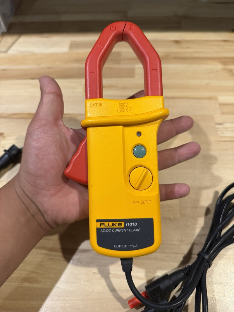 FLUKE i1010 AC/DC CURRENT CLAMP (TESTED) SHIPS FAST