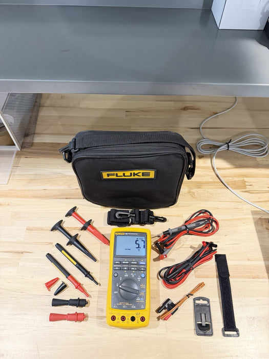 FLUKE 789 PROCESS METER W/ ACCESSORIES (TESTED) EXCELLENT CONDITION