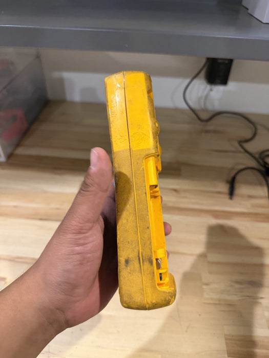 FLUKE 187 TRUE RMS MULTIMETER FOR PARTS