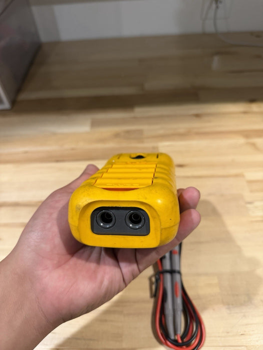 FLUKE 705 LOOP CALIBRATOR W/ LEADS & CLIPS - FREE SHIPPING