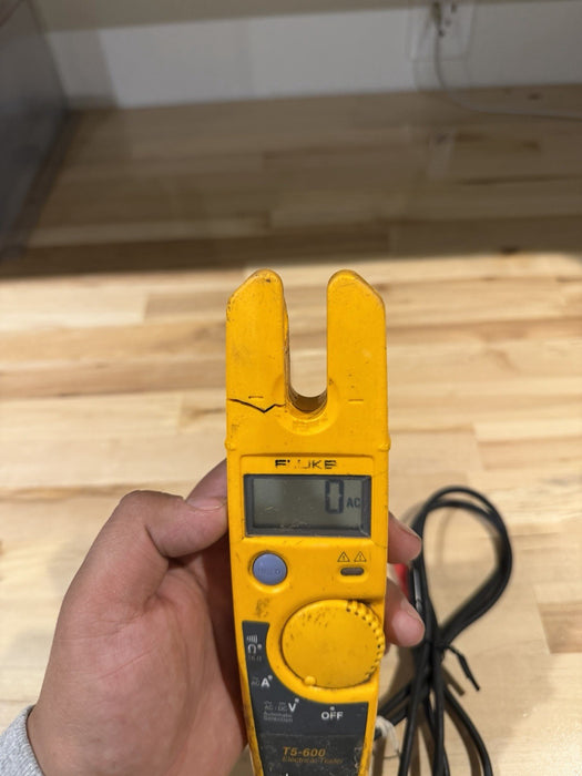 FLUKE T5-600 ELECTRICAL TESTER (PARTS ONLY) FOR PARTS