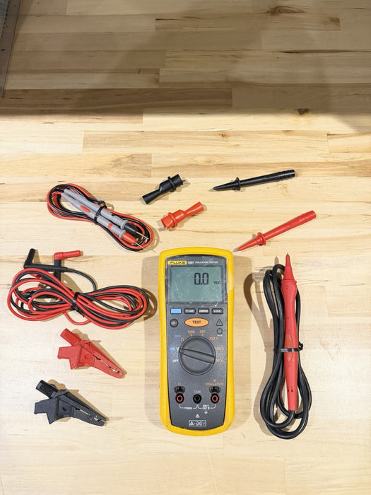 FLUKE 1507 INSULATION MULTIMETER W/ LEADS & CLIPS - SHIPS FAST