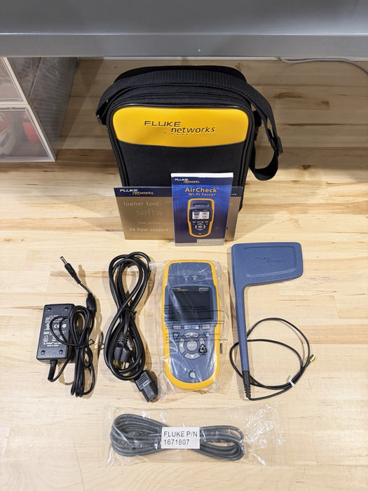 FLUKE NETWORKS AIRCHECK WIFI TESTER W/ ANTENNA & ACCESSORIES (NEW) RARE