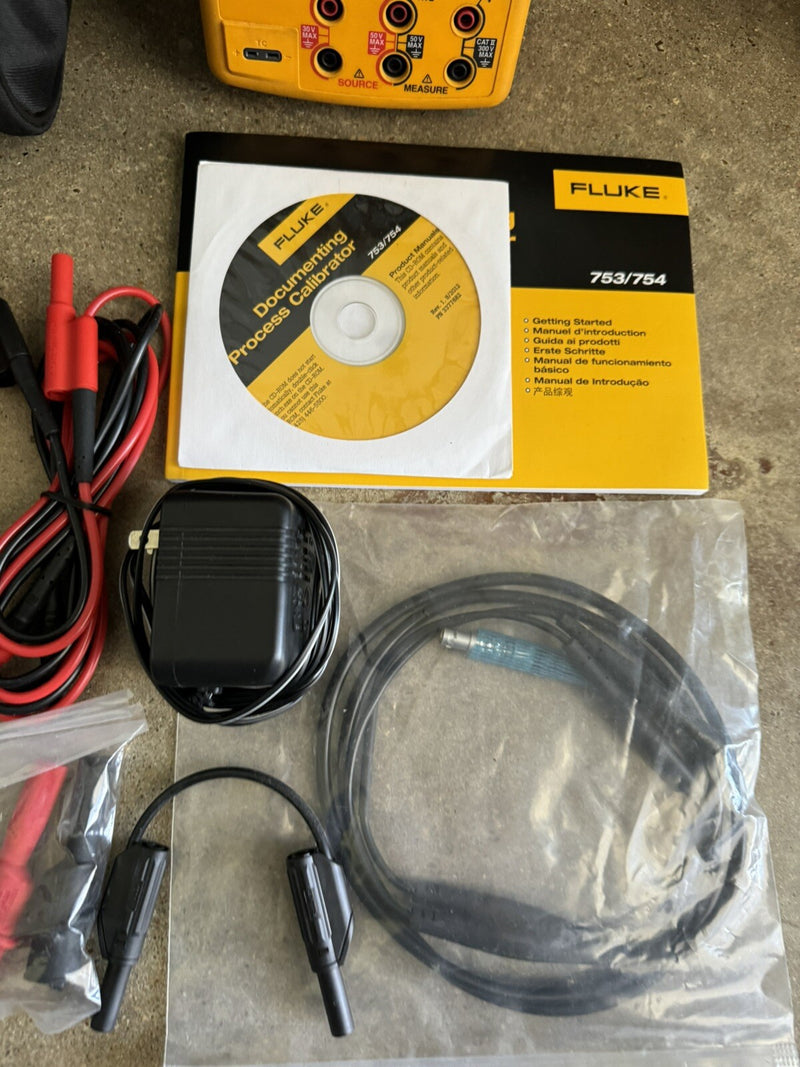 FLUKE 754 DOCUMENTING PROCESS CALIBRATOR WITH HART COMMUNICATION