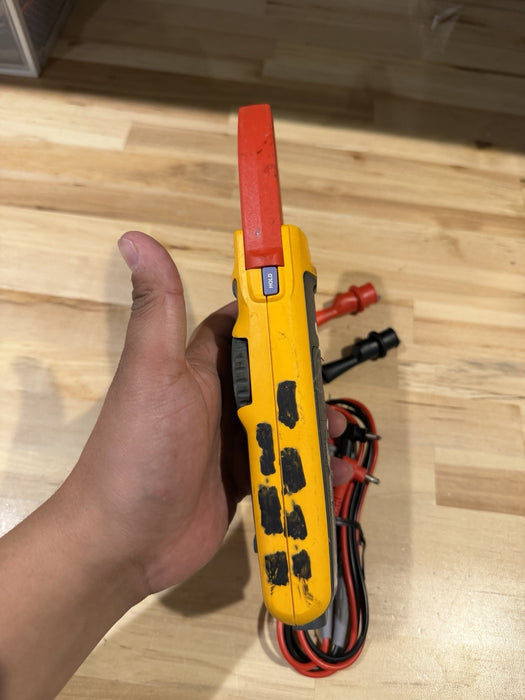 FLUKE 376 AC/DC TRUE RMS WIRELESS CLAMP METER WLEADS & CLIPS