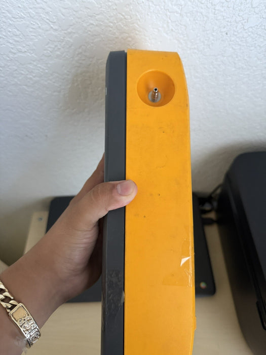 FLUKE BIOMEDICAL PROSIM 8 VITAL SIGNS SIMULATOR FOR PARTS