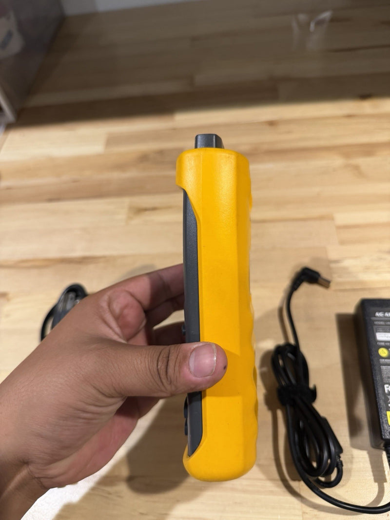FLUKE 1524 REFERENCE THERMOMETER TESTED