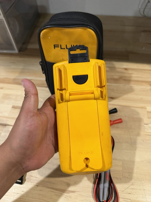 FLUKE 787 PROCESS METER W/ LEADS & BAG (EXCELLENT CONDITION)-FREE SHIPPING