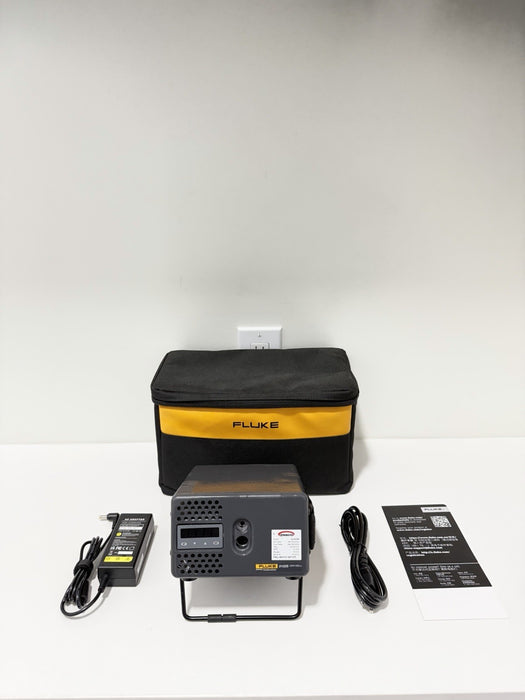 FLUKE 9102S DRY-WELL CALIBRATOR WITH BAG & CHARGER CALIBRATED 2024