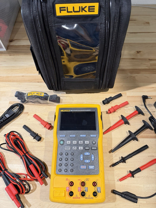 FLUKE 753 DOCUMENTING PROCESS CALIBRATOR WITH ACCESSORIES CALIBRATED 2025