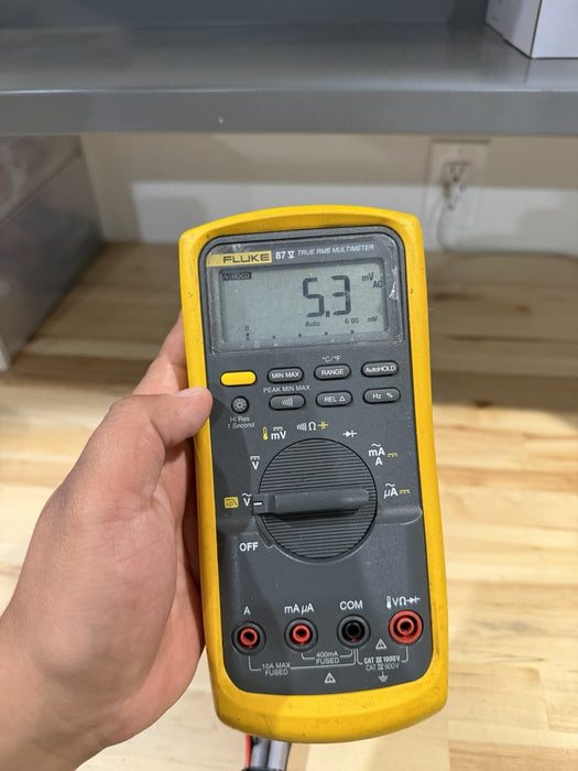 FLUKE 87V TRUE RMS MULTIMETER W/ LEADS (TESTED) SHIPS FAST