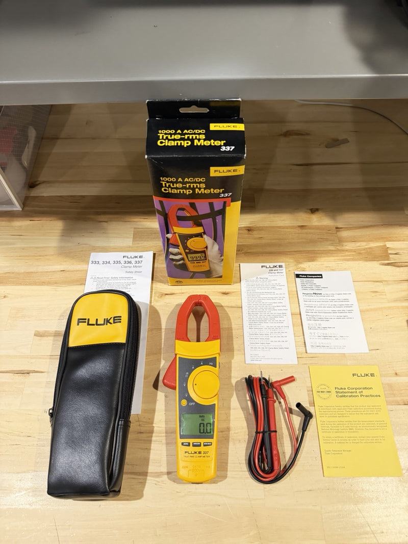 FLUKE 337 TRUE RMS CLAMP METER WITH LEADS & CLIPS RARE