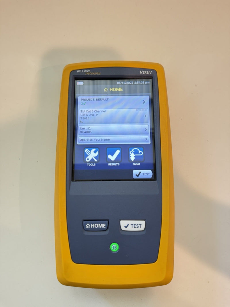 FLUKE NETWORKS VERSIV MAINFRAME FOR DSX-5000/DSX-8000 - DISPLAY DEFECT