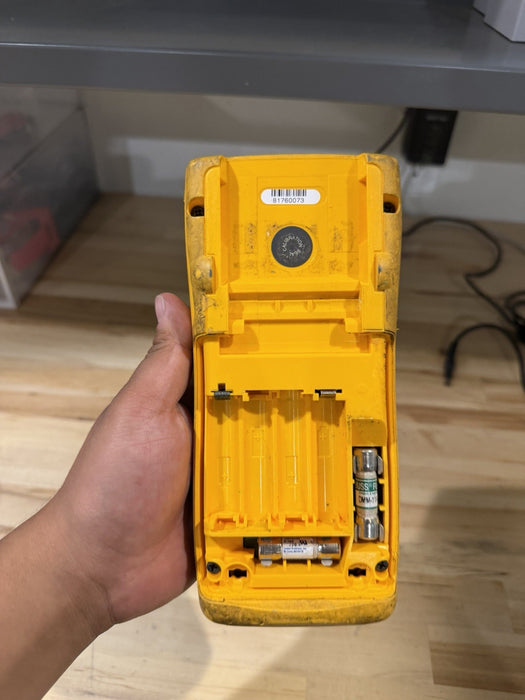 FLUKE 187 TRUE RMS MULTIMETER FOR PARTS