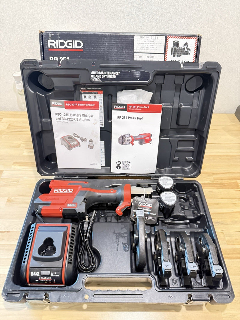 RIDGID RP251 PRESSTOOL KIT WITH 1/2 3/4 1”1-1/4 IN JAWS