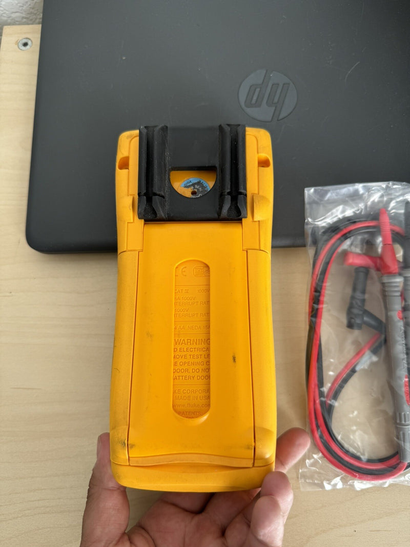 FLUKW 189 TRUE RMS MULTIMETER WITHLEAD SET