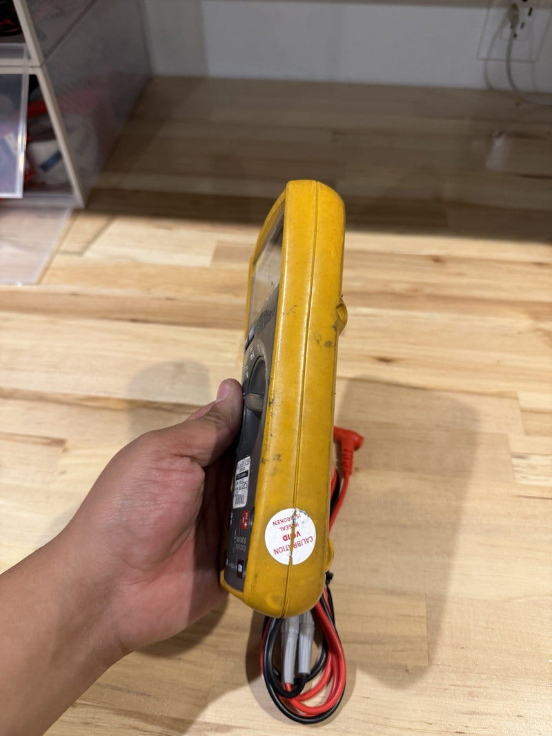 FLUKE 77 III MULTIMETER WITH LEADS TESTED