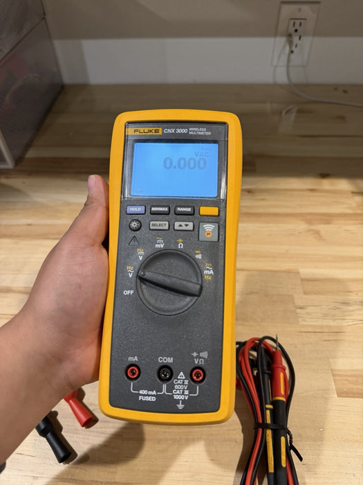 FLUKE CNX 3000 WIRELESS MULTIMETER WITH LEADS & CLIPS
