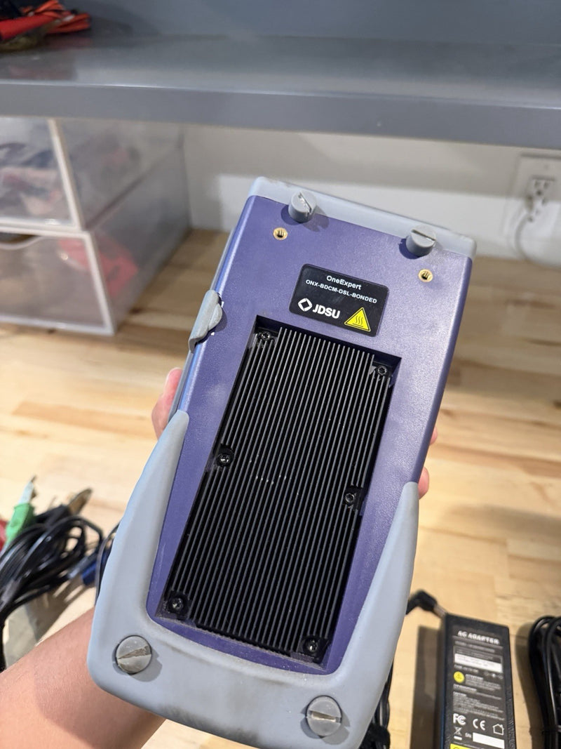 VIAVI ONX-580P ONE EXPERT FIBER TESTER WITH CABLES & CHARGER TESTED