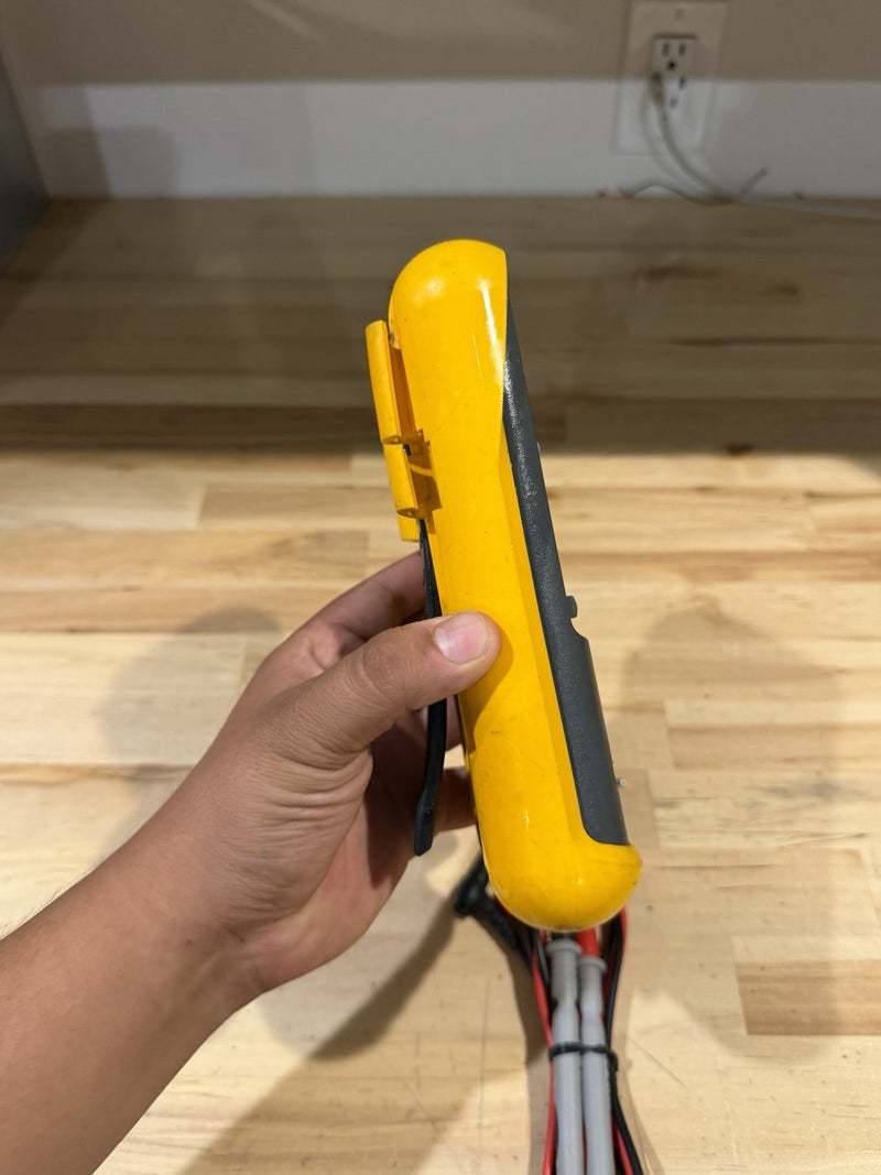FLUKE 87 III TRUE RMS MULTIMETER W/LEADS & CLIPS - SHIPS FAST #8