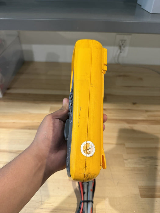 FLUKE 287 TRUE RMS ELECTRONIC LOGGING DIGITAL MULTIMETER WITH LEADS & CLIPS